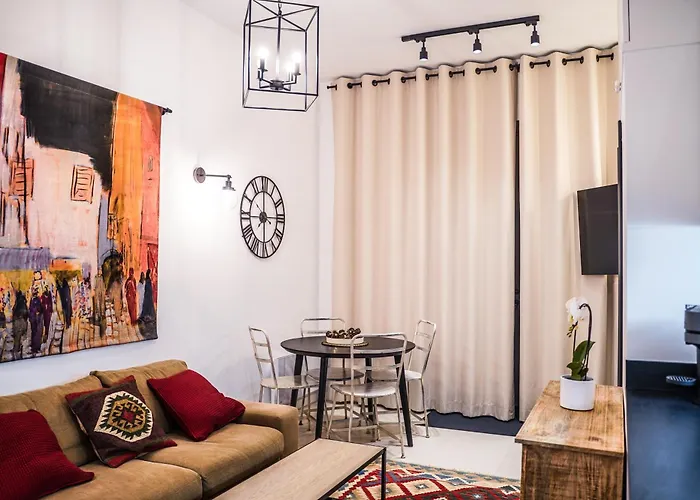 Charming Near Notre-dame شقة